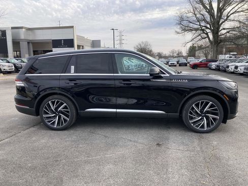 New 2025 Lincoln Aviator Reserve w/ Equipment Group 201A image 2