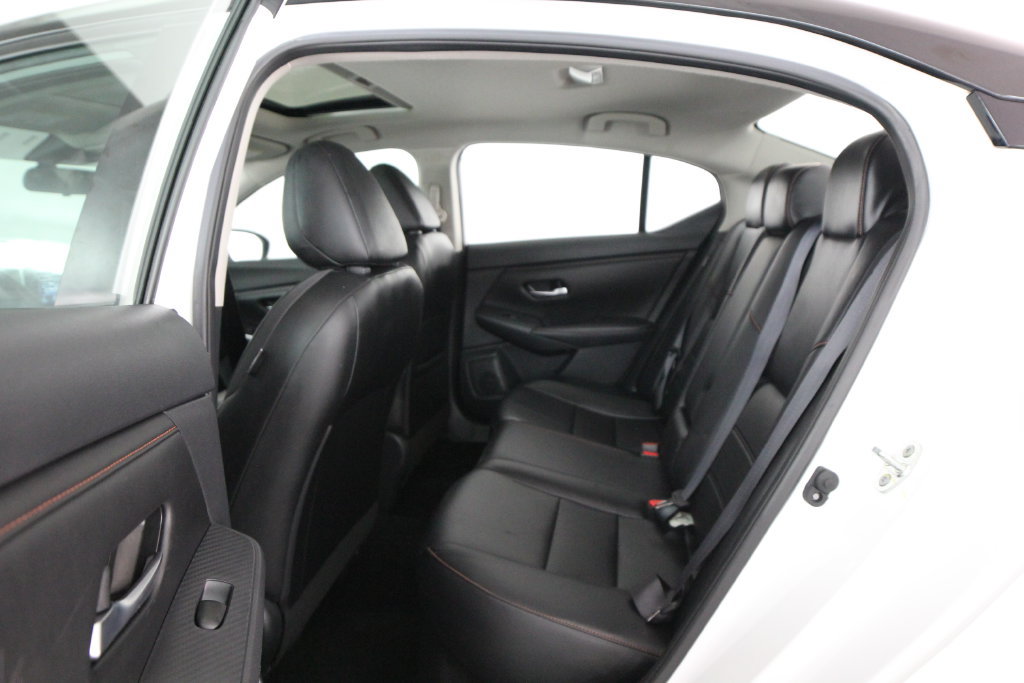 Used 2022 Nissan Sentra SR w/ SR Premium Package FWD image 35