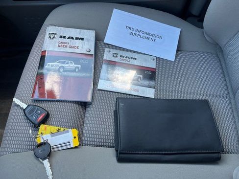 Used 2011 Dodge Dakota Big Horn image 27