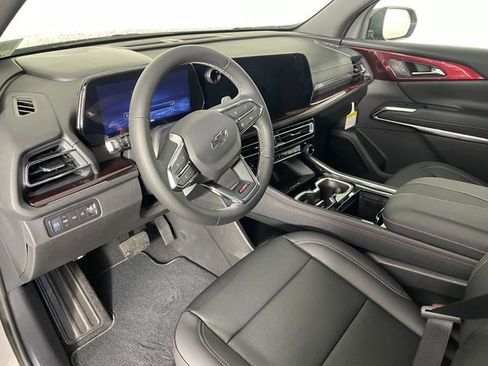 New 2026 Chevrolet Traverse Z71 w/ Driver Confidence Package AWD/4WD image 3