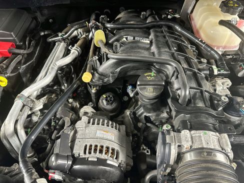 Used 2023 Jeep Gladiator Sport AWD/4WD image 28