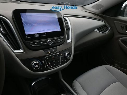 Used 2022 Chevrolet Malibu LT image 12
