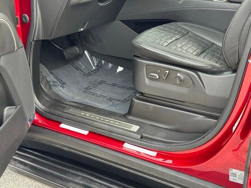 Certified 2021 Cadillac Escalade Premium Luxury Platinum image 25