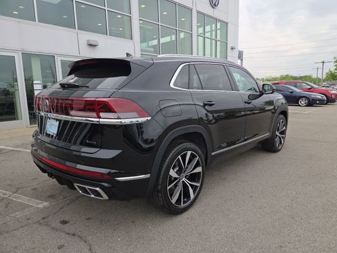 New 2026 Volkswagen Atlas Cross Sport SEL Premium R-Line AWD/4WD image 7