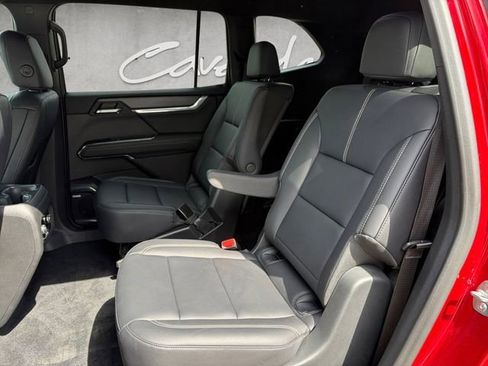 Certified 2025 GMC Acadia Elevation w/ Elevation Premium Package image 21