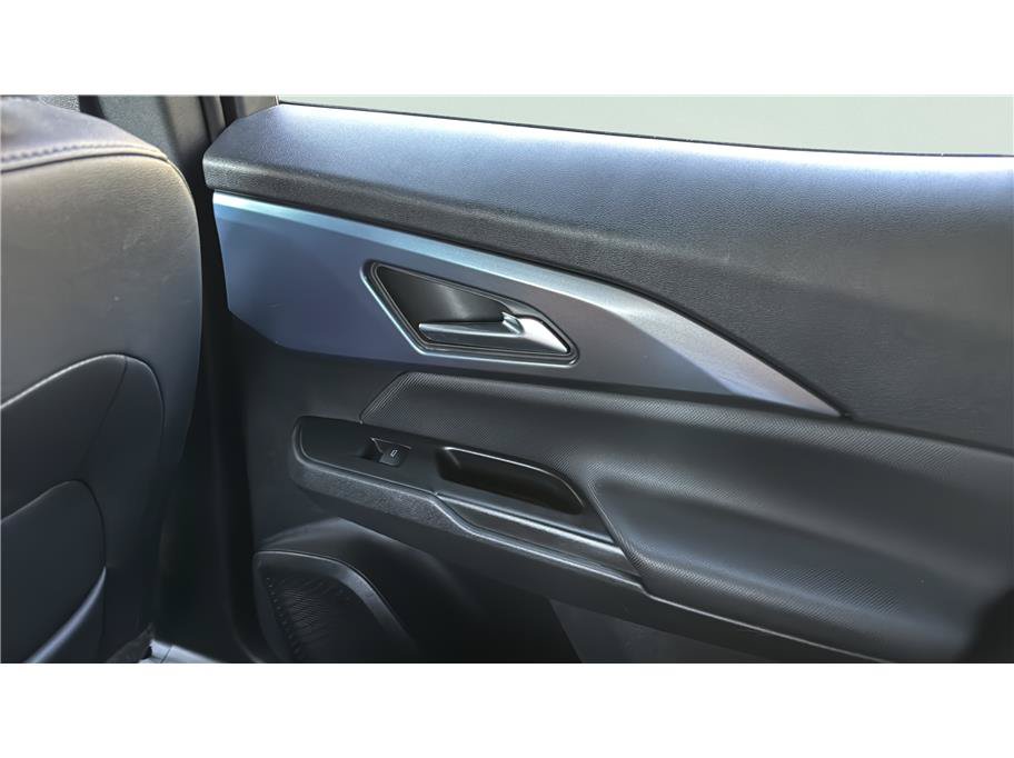 Used 2024 Chevrolet Equinox EV LT FWD image 22