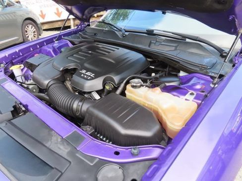 Used 2019 Dodge Challenger SXT w/ Blacktop Package RWD image 28