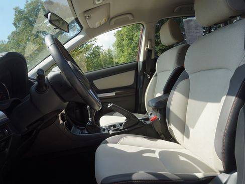 Used 2016 Subaru Crosstrek 2.0i Premium AWD/4WD image 12