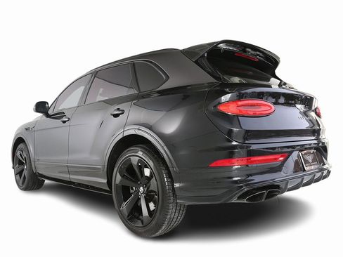 Certified 2022 Bentley Bentayga image 3