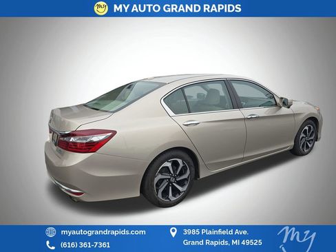 Used 2017 Honda Accord EX-L image 8
