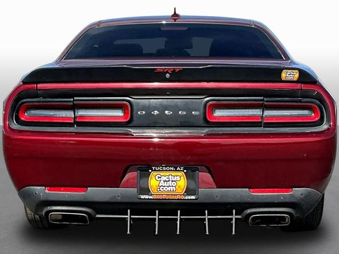 Used 2018 Dodge Challenger R/T Scat Pack RWD image 4