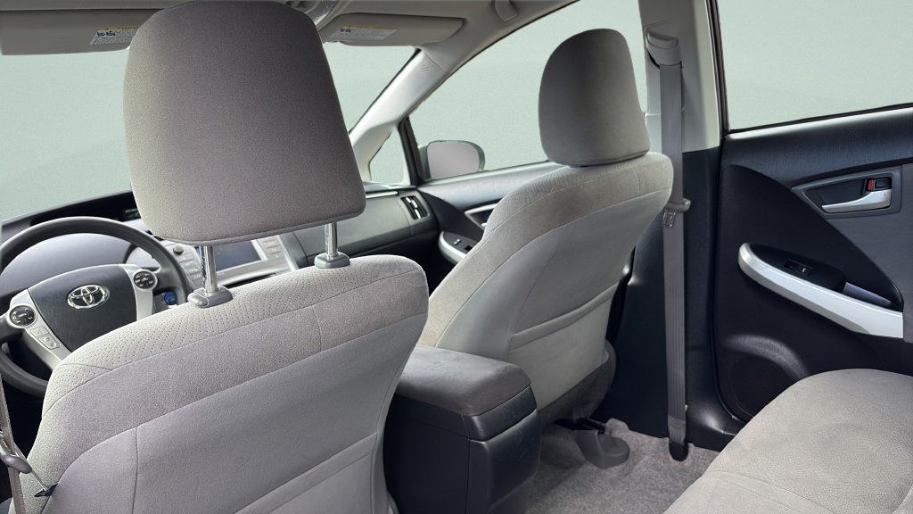 Used 2014 Toyota Prius Three FWD image 16