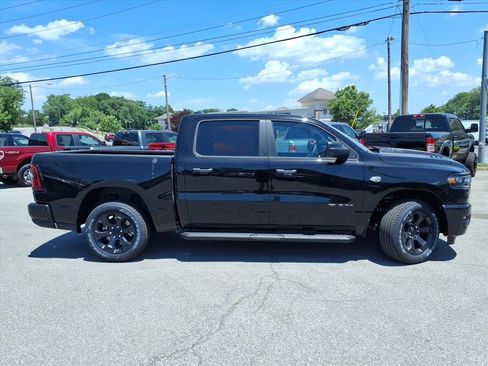 New 2026 RAM 1500 Express AWD/4WD image 3
