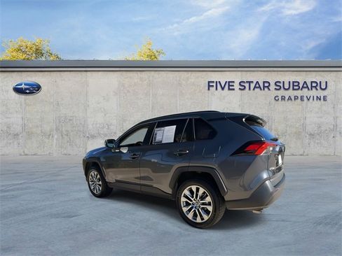 Used 2021 Toyota RAV4 XLE Premium image 6