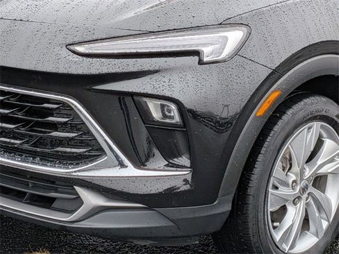 Used 2024 Buick Encore GX Preferred image 9