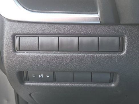 Used 2021 Nissan Rogue S image 24