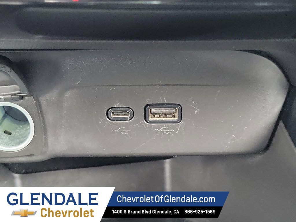 Used 2025 Chevrolet Trax LT FWD image 28