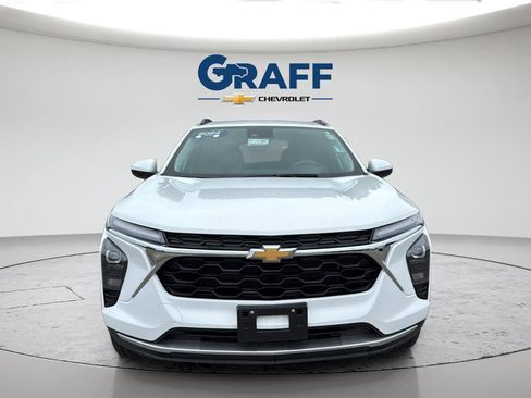 Used 2024 Chevrolet Trax LT FWD image 12
