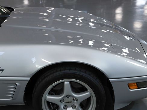 Used 1996 Chevrolet Corvette Convertible RWD image 40