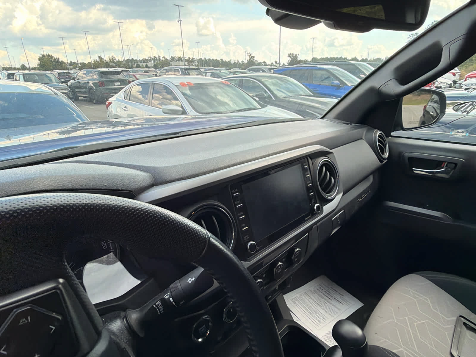 Used 2023 Toyota Tacoma TRD Off-Road w/ Technology Package AWD/4WD image 9