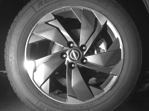 Used 2025 Nissan Rogue SV AWD/4WD image 13