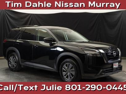 Used 2024 Nissan Pathfinder SV