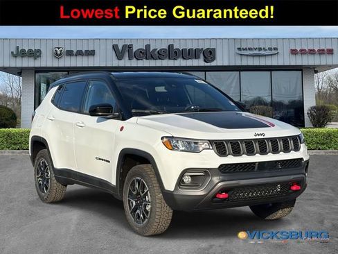 New 2026 Jeep Compass Trailhawk image 1