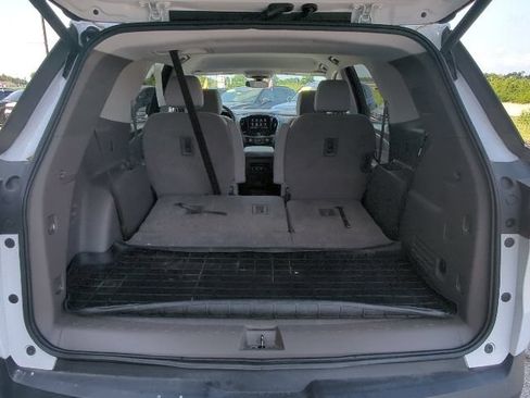 Used 2021 Chevrolet Traverse LT FWD image 37