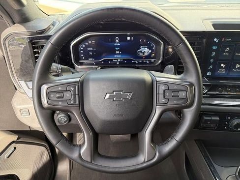 Used 2023 Chevrolet Silverado 1500 ZR2 w/ Technology Package AWD/4WD image 24