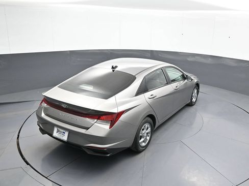 Certified 2023 Hyundai Elantra SE FWD image 37