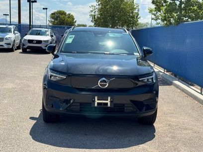 Used 2025 Volvo EX40 Core w/ Climate Package