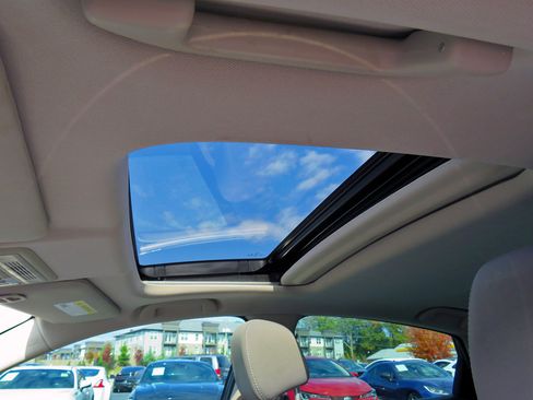 Used 2019 Honda Civic EX image 26