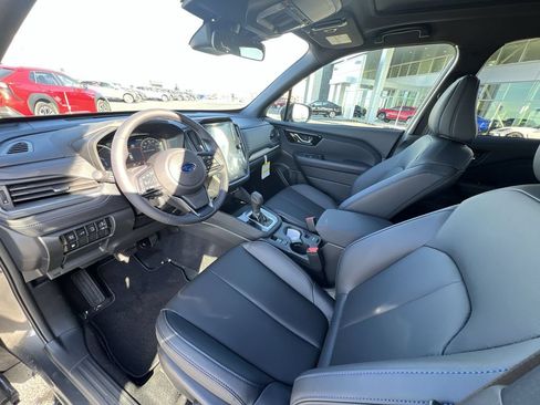 Used 2025 Subaru Forester Limited AWD/4WD image 10