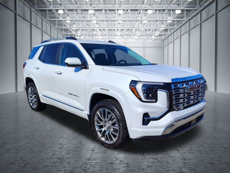 Used 2026 GMC Terrain Denali AWD/4WD image 3