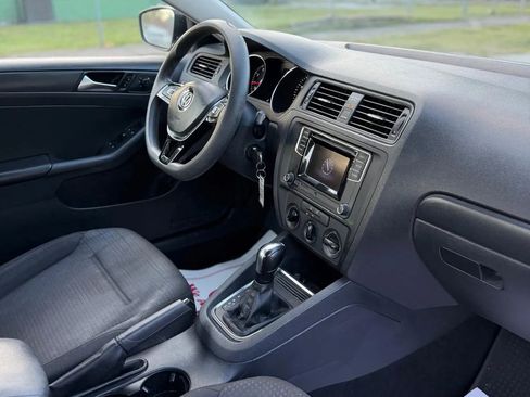Used 2016 Volkswagen Jetta S image 13