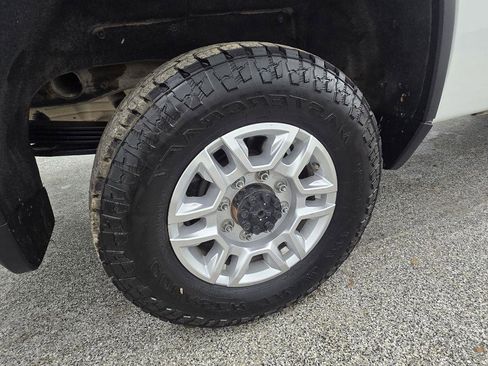 Used 2022 Chevrolet Silverado 2500 LT w/ Convenience Package image 29