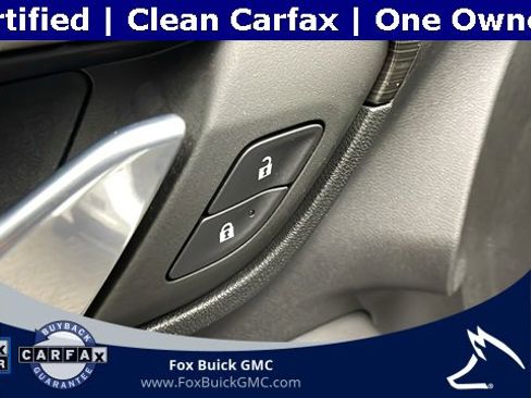 Used 2023 GMC Terrain SLE w/ Driver Convenience Package image 9