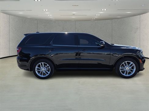 Used 2022 Dodge Durango GT image 2