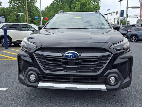 Certified 2025 Subaru Outback Limited AWD/4WD image 2