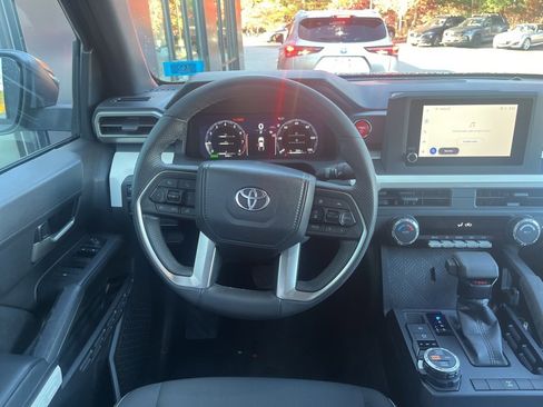 Used 2024 Toyota Tacoma TRD Off-Road image 17