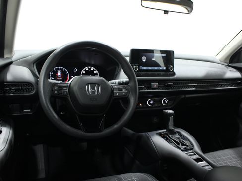 Used 2025 Honda HR-V LX image 2