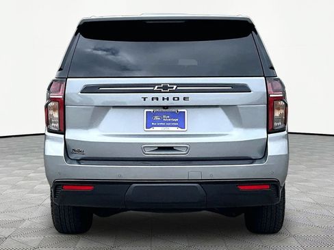 Used 2024 Chevrolet Tahoe Z71 w/ Luxury Package AWD/4WD image 4