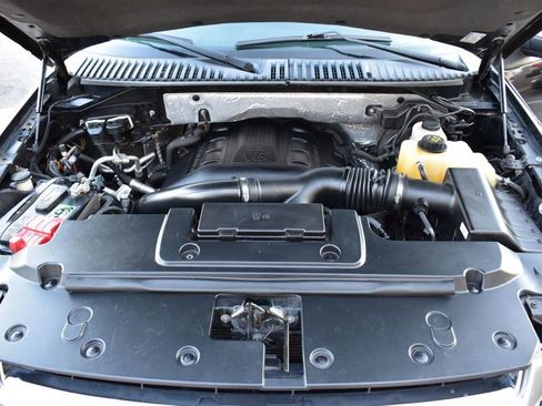 Used 2015 Ford Expedition Platinum image 12