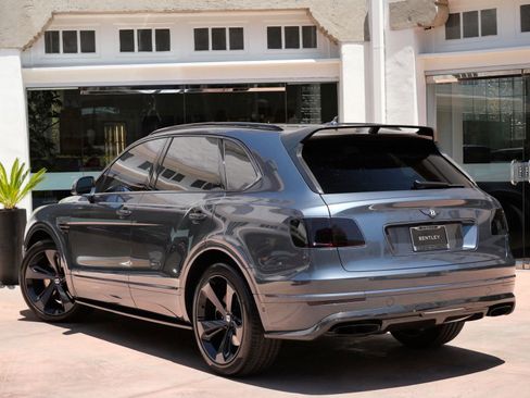 Used 2017 Bentley Bentayga AWD/4WD image 3