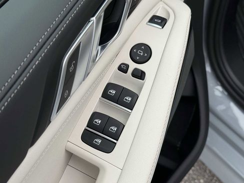 New 2026 BMW X5 xDrive40i w/ M Sport Package image 14