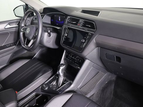 Used 2023 Volkswagen Tiguan SE AWD/4WD image 22