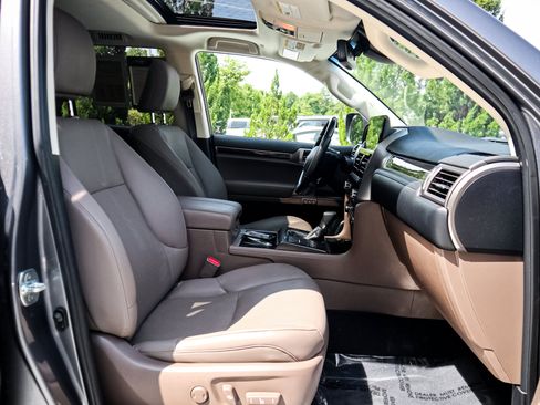 Used 2023 Lexus GX 460 Premium w/ Premium Package AWD/4WD image 33