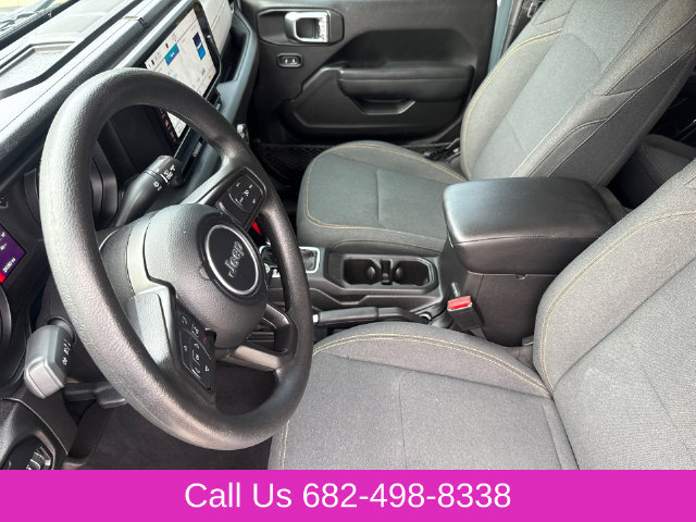 Used 2025 Jeep Gladiator Sport AWD/4WD image 19
