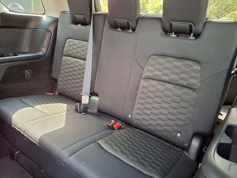 Used 2024 Nissan Pathfinder SV image 20