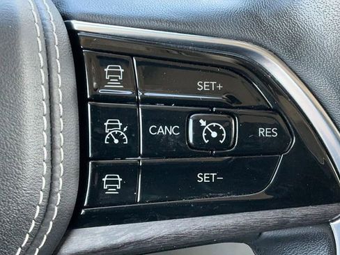 Used 2021 Jeep Grand Cherokee L Overland w/ Luxury Tech Group IV image 32